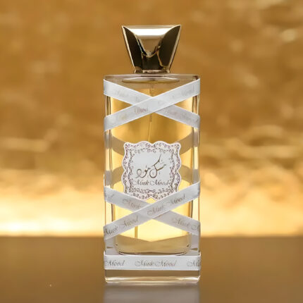 Découvrez Musk Mood de Lattafa, une fragrance musquée douce et réconfortante, qui évoque la propreté, la tendresse et la pureté. Un parfum subtil et apaisant, parfait pour créer une sensation de bien-être au quotidien.